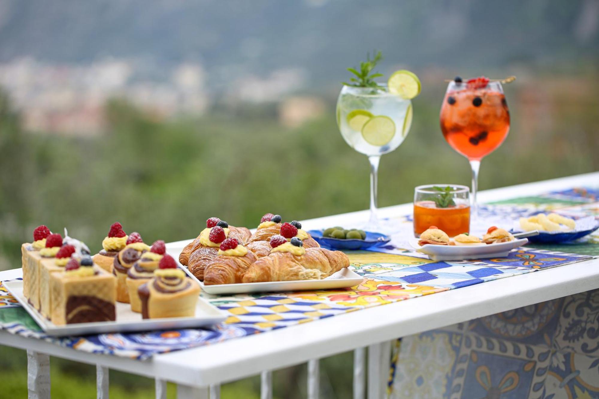 Hotel Royal Hills Piano di Sorrento Exterior photo